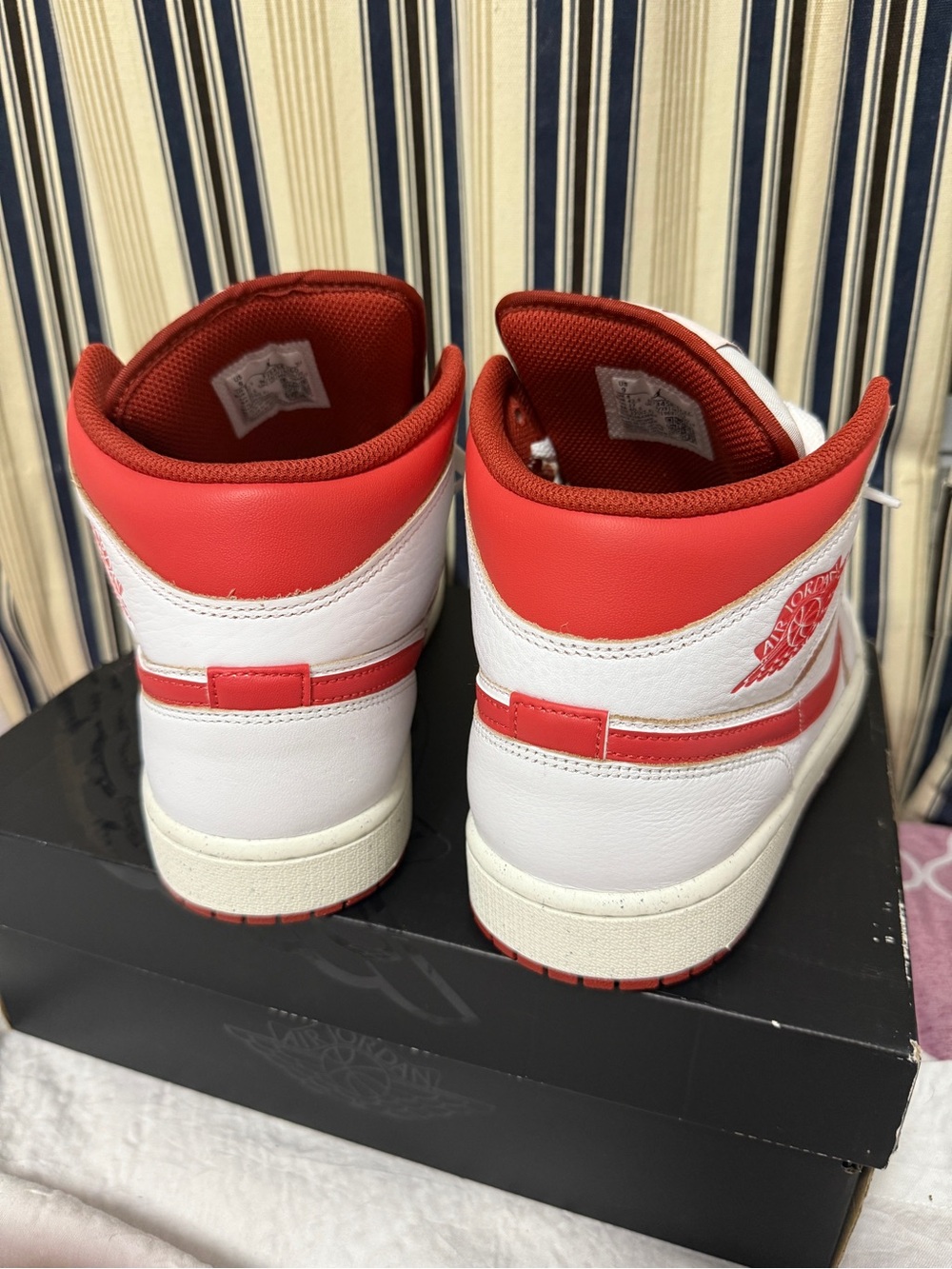 Jordan 1 mid - White/Red - Picture 4 of 5